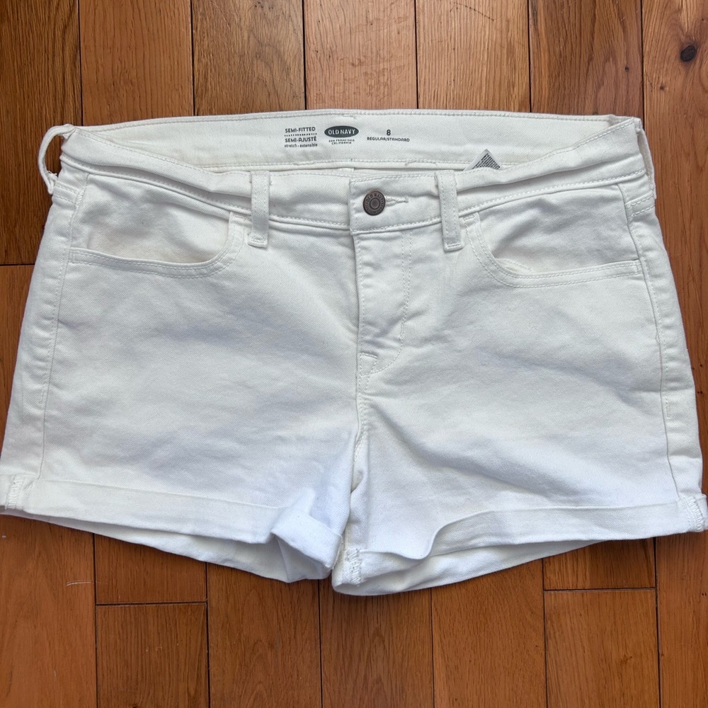Size 8 Old Navy Women's White Jean Shorts